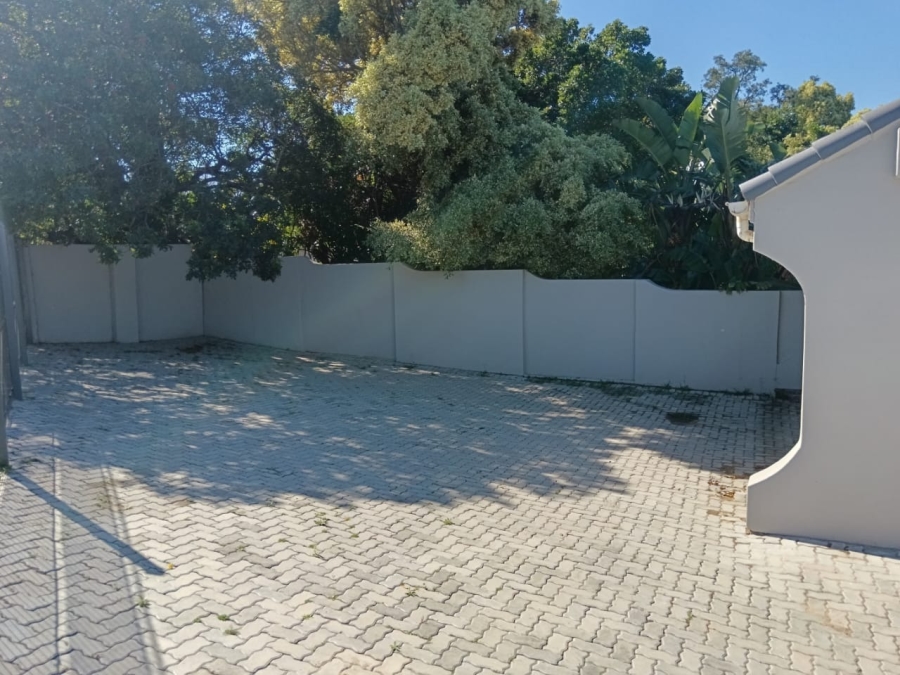 3 Bedroom Property for Sale in Beacon Bay North Eastern Cape